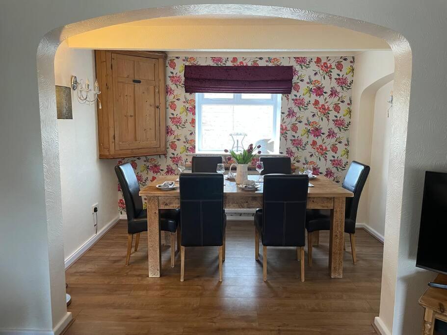 Cute And Cosy 2 Bed Cottage Honley Exterior photo